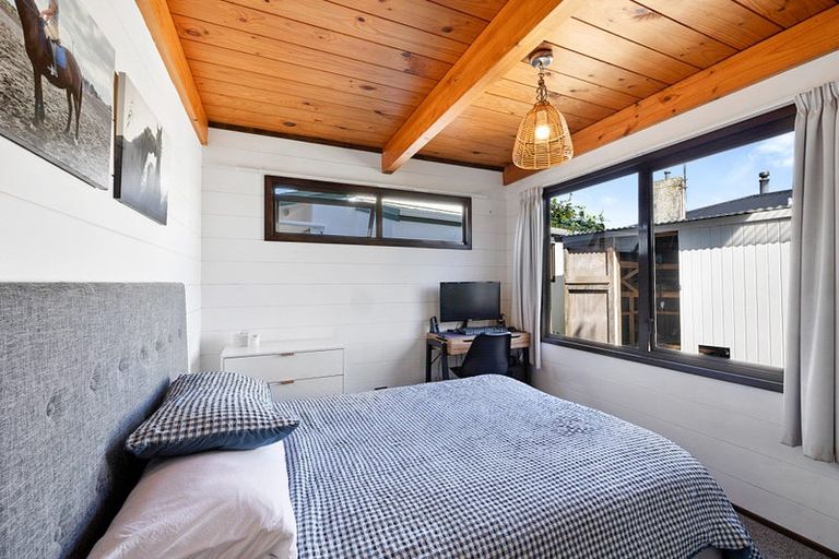 Photo of property in 21 Rata Street, Upper Vogeltown, New Plymouth, 4310