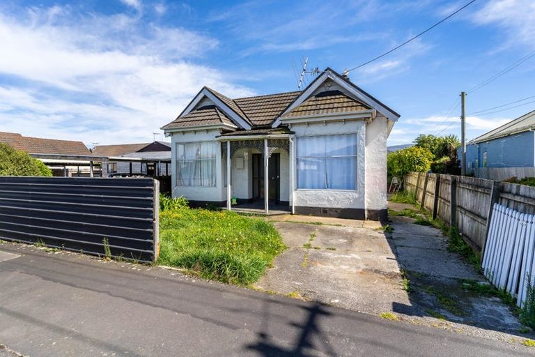 Photo of property in 48 Oxford Street, South Dunedin, Dunedin, 9012