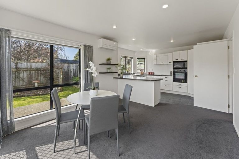 Photo of property in 22 Granville Street, Silverstream, Upper Hutt, 5019