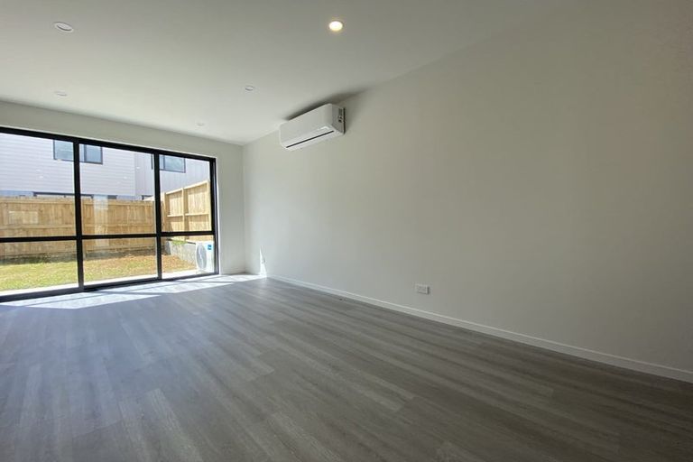 Photo of property in 49 Clay Works Lane, New Lynn, 0600