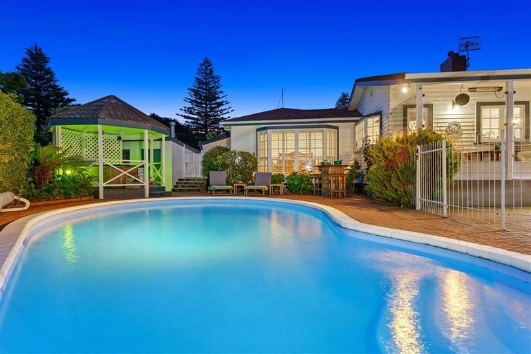 Photo of property in 430 Te Moana Road, Waikanae, 5036