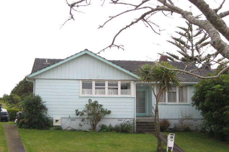 Photo of property in 8 Grenville Street, Marfell, New Plymouth, 4310