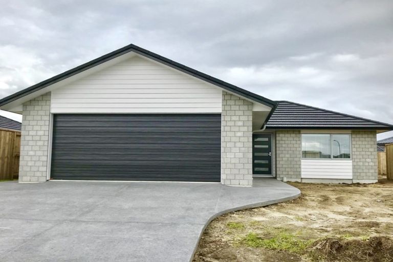Photo of property in 18 Sabre Street, Papamoa Beach, Papamoa, 3118