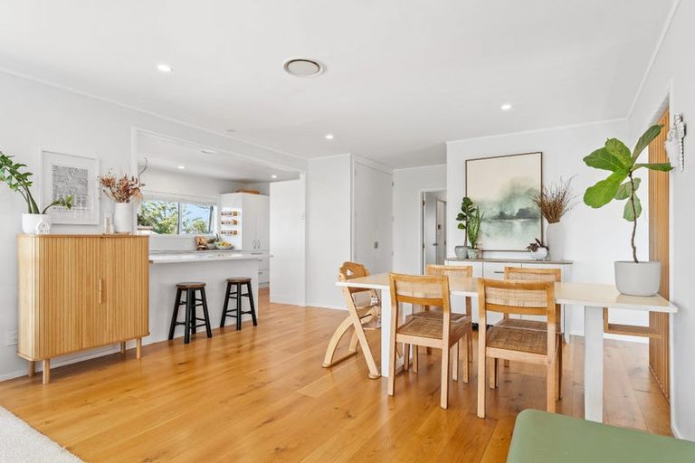 Photo of property in 45 Vipond Road, Stanmore Bay, Whangaparaoa, 0932