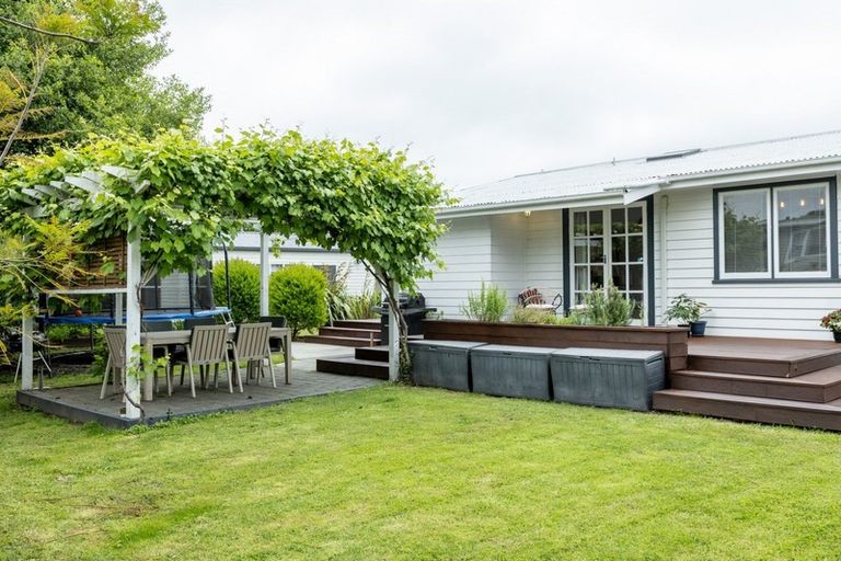 Photo of property in 6 Exeter Crescent, Pirimai, Napier, 4112