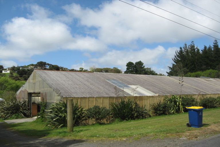 Photo of property in 4 Anzac Valley Road, Waitakere, Auckland, 0816