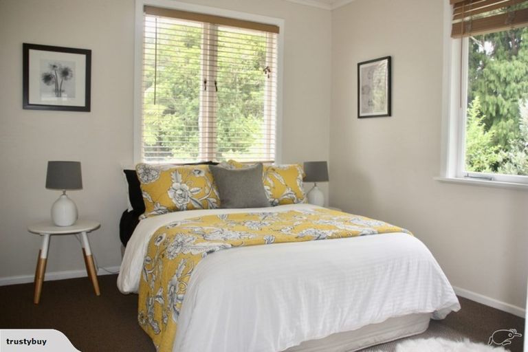 Photo of property in 198 Woodlands Park Road, Titirangi, Auckland, 0604