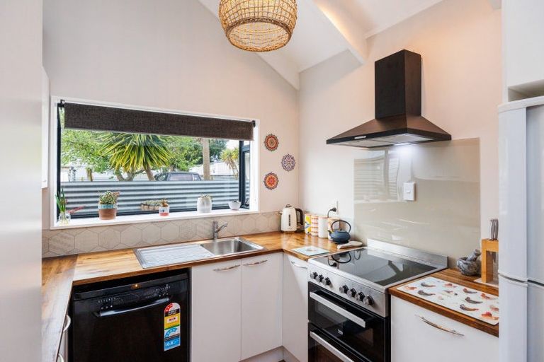 Photo of property in 2a Rutland Place, Milson, Palmerston North, 4414