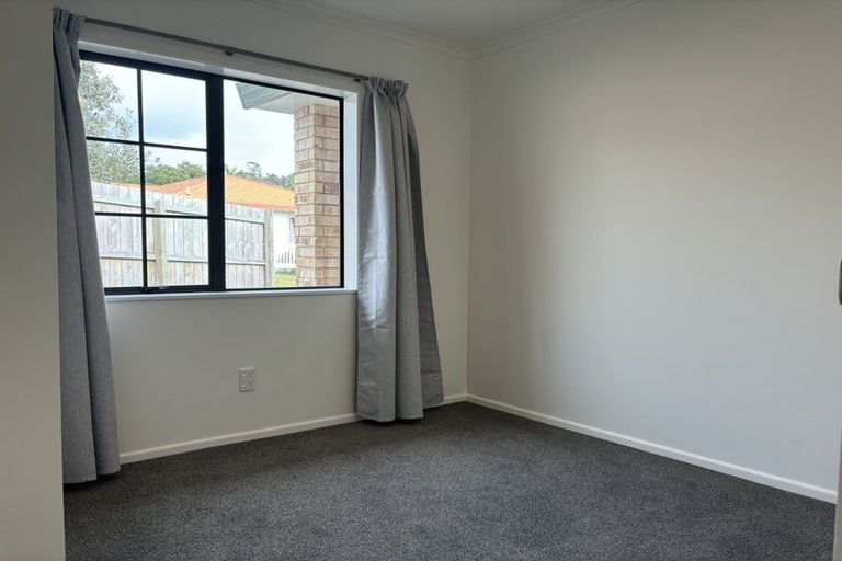 Photo of property in 1/20 Greta Place, Stanmore Bay, Whangaparaoa, 0932