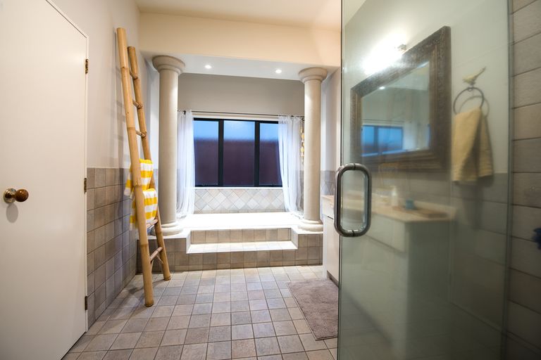 Photo of property in 80 Karewa Parade, Papamoa Beach, Papamoa, 3118