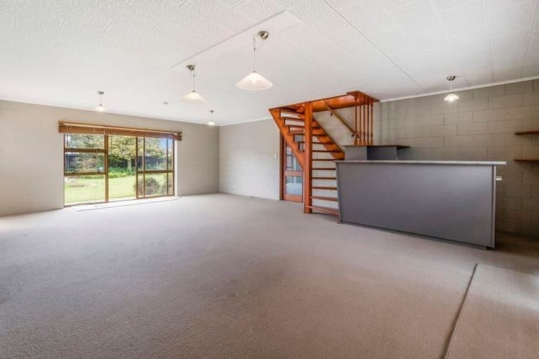 Photo of property in 88 Sturges Road, Henderson, Auckland, 0612