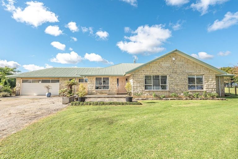 Photo of property in 16 Tokomaru Road West, Brunswick, Whanganui, 4571