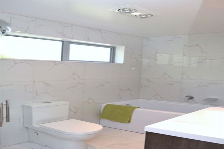 Photo of property in 224a Hill Road, The Gardens, Auckland, 2105