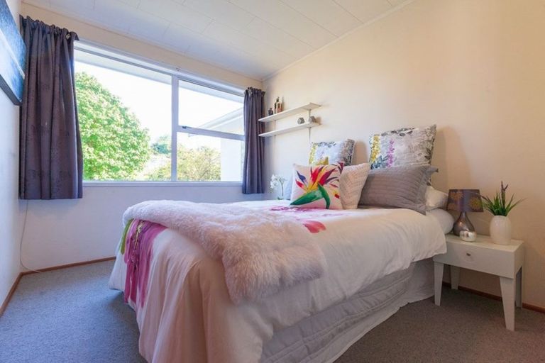 Photo of property in 80 Crawford Avenue, Mangere Bridge, Auckland, 2022