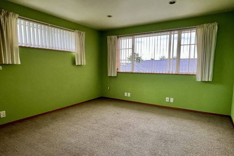 Photo of property in 296 Mairehau Road, Burwood, Christchurch, 8083