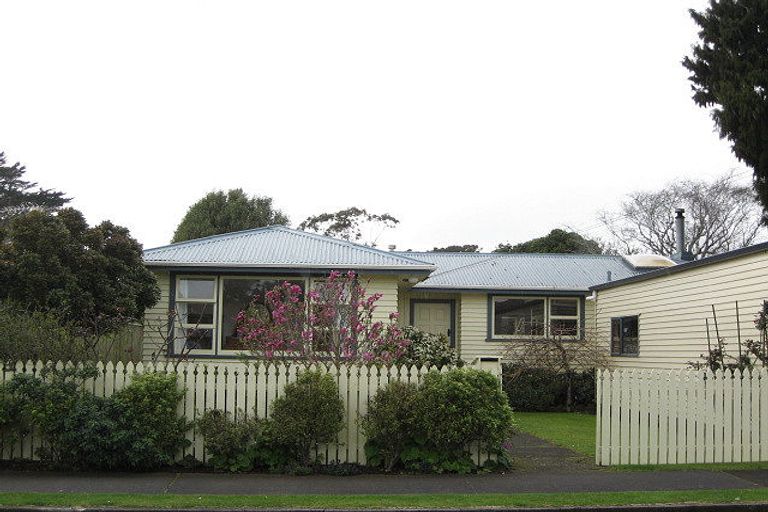 Photo of property in 11 Tokomaru Street, Welbourn, New Plymouth, 4312