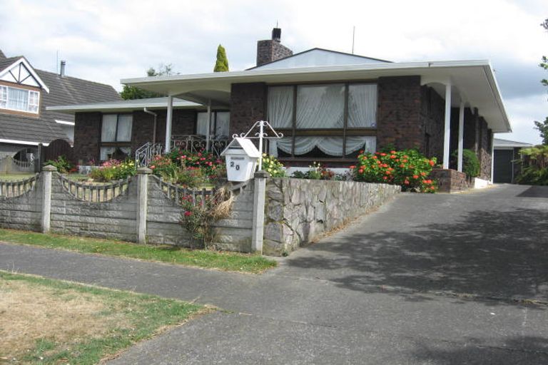 Photo of property in 20 Cedar Crescent, Feilding, 4702
