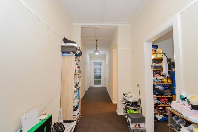 Photo of property in 92 Roy Street, Palmerston North, 4410