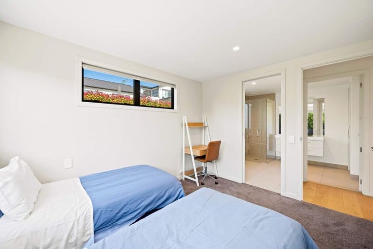 Photo of property in 11 Clutha Place, Wanaka, 9305