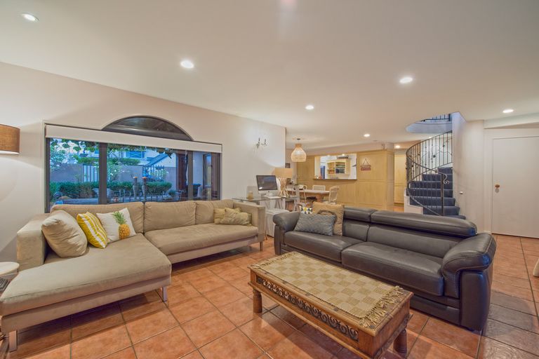 Photo of property in 80 Karewa Parade, Papamoa Beach, Papamoa, 3118