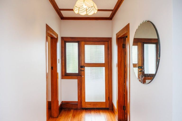 Photo of property in 25 Argyle Avenue, Takaro, Palmerston North, 4410