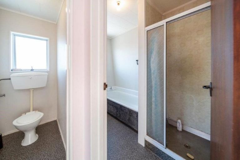 Photo of property in 1 County Drive, Hawera, 4610