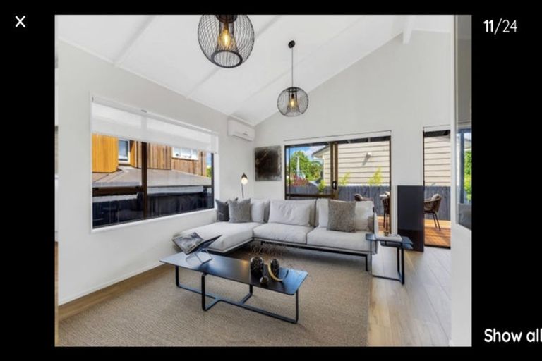 Photo of property in 2/17 Oliver Street, Point Chevalier, Auckland, 1022