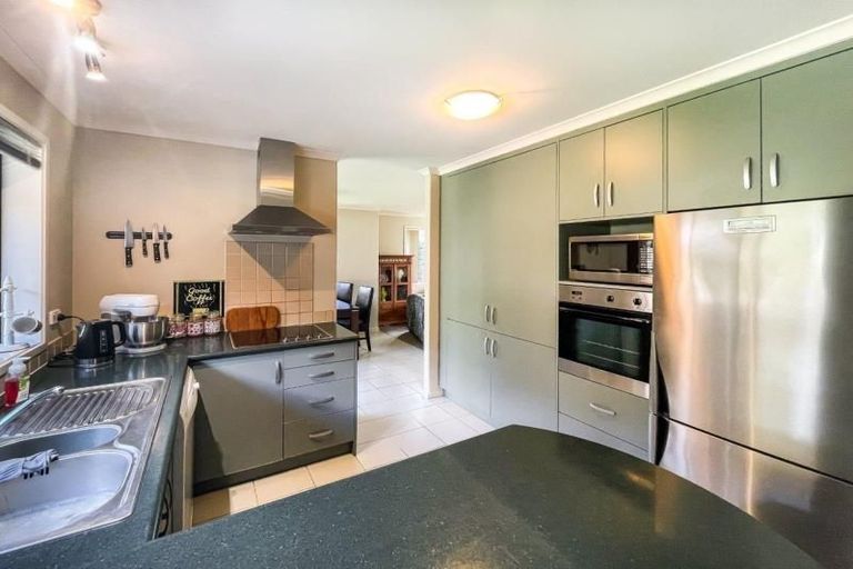 Photo of property in 18 Malbec Place, Rototuna, Hamilton, 3210