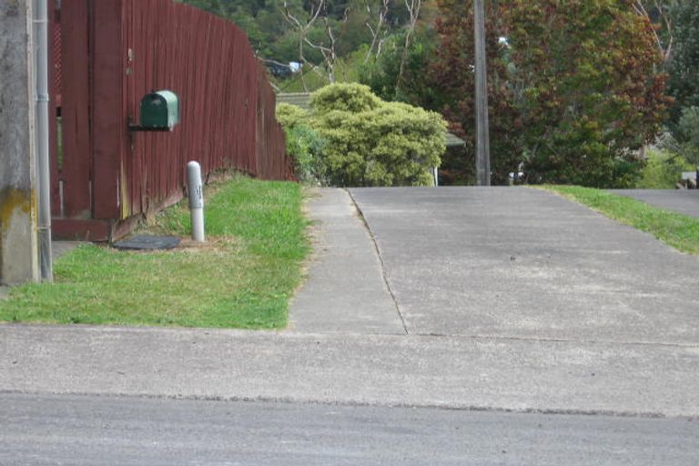 Photo of property in 69 Avonleigh Road, Green Bay, Auckland, 0604