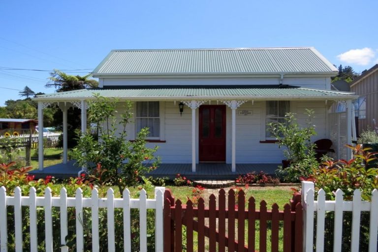 Photo of property in 112 Te Tiki Street, Coromandel, 3506