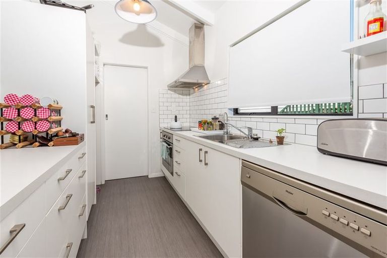 Photo of property in 2/185 Royal Road, Massey, Auckland, 0614