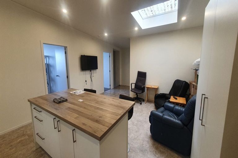 Photo of property in 2/7 Spring Street, Papatoetoe, Auckland, 2025