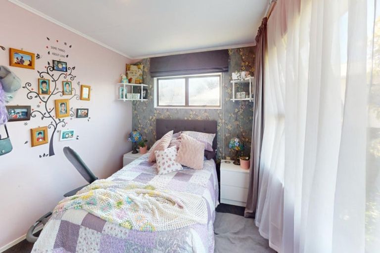 Photo of property in 3 Pryde Place, Feilding, 4702