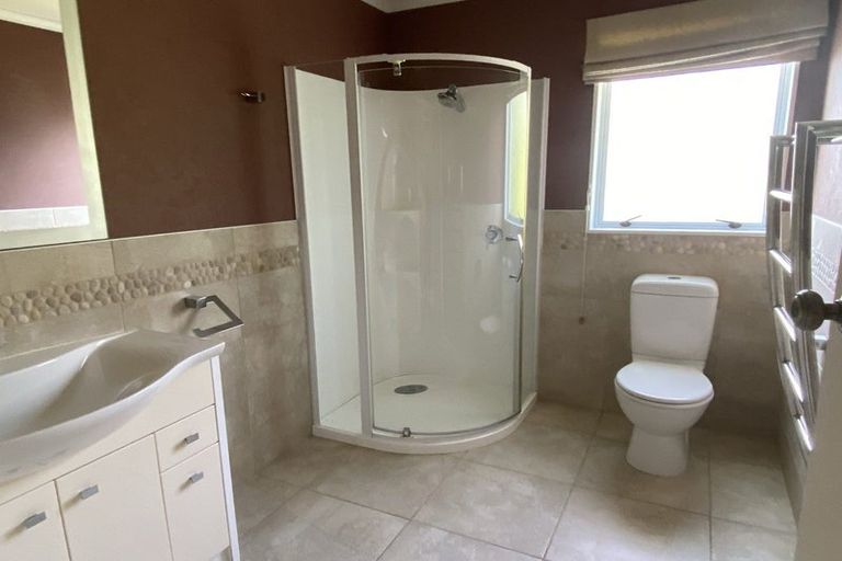 Photo of property in 18 Churchill Avenue, Hokowhitu, Palmerston North, 4410