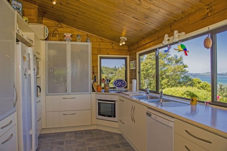 Photo of property in 13 Punga Place, Whitianga, 3510