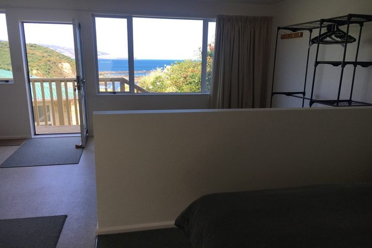 Photo of property in 23 Cave Road, Houghton Bay, Wellington, 6023