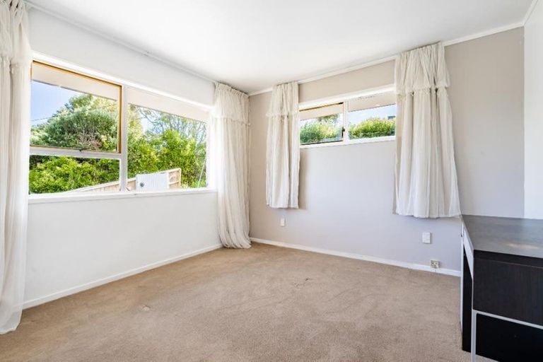 Photo of property in 62 Chorley Avenue, Massey, Auckland, 0614