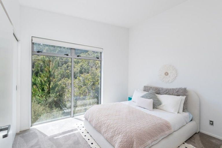 Photo of property in 32 Mount Marua Way, Timberlea, Upper Hutt, 5018