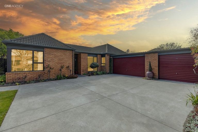 Photo of property in 8 Kedleston Drive, Avonhead, Christchurch, 8042