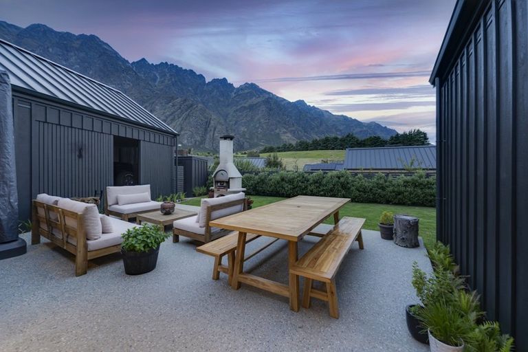 Photo of property in 11 Jacks Point Rise, Jacks Point, Queenstown, 9371