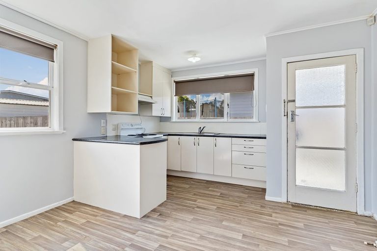 Photo of property in 16a Penfold Place, Henderson, Auckland, 0610