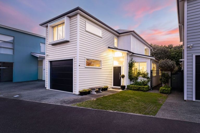 Photo of property in 20 Glide Lane, Whitby, Porirua, 5024