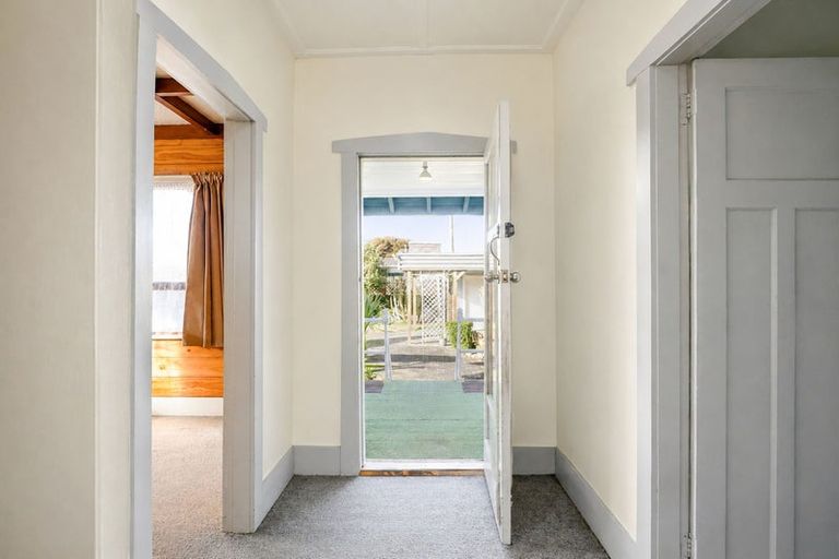 Photo of property in 23a Kawaha Point Road, Fairy Springs, Rotorua, 3015