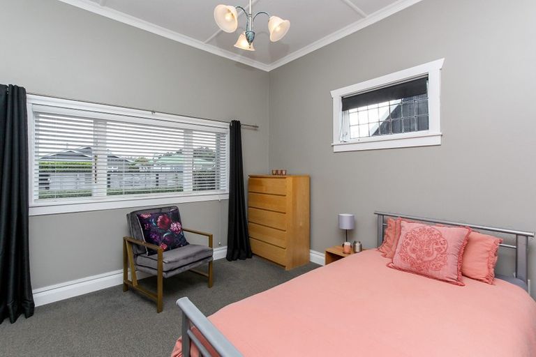 Photo of property in 31 Wallace Place, Westown, New Plymouth, 4310