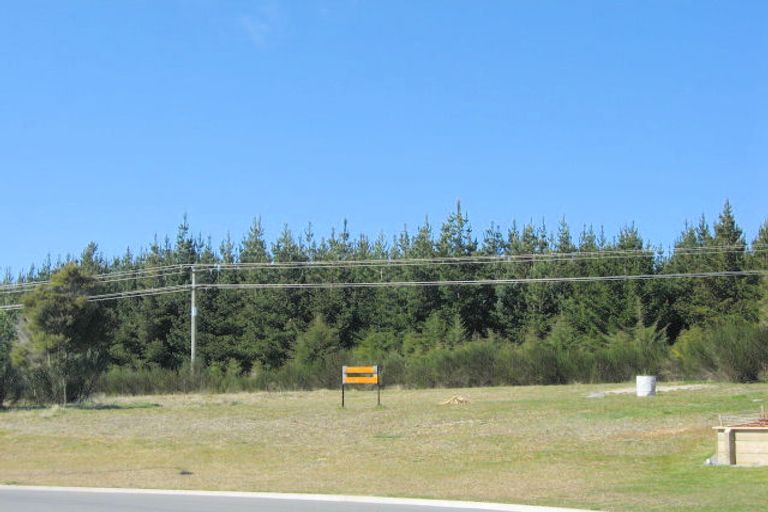 Photo of property in 14 Marshall Close, Motuoapa, 3382