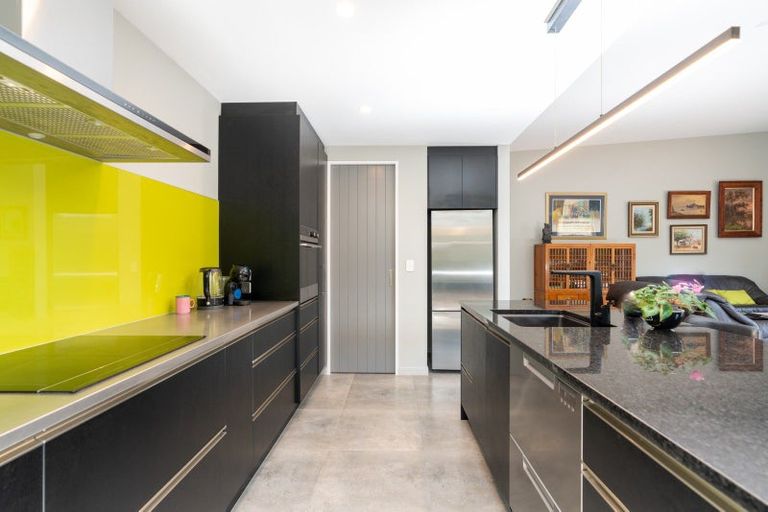 Photo of property in 6 Pukatea Close, Raumati Beach, Paraparaumu, 5032