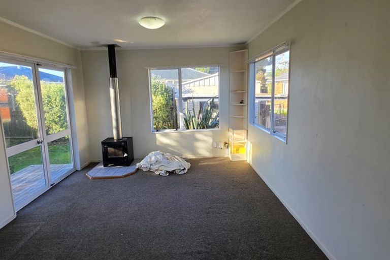 Photo of property in 27b Sutton Crescent, Papakura, 2110