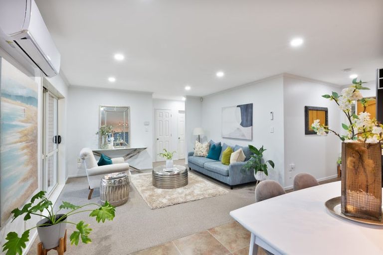 Photo of property in 38c Hetherington Road, Ranui, Auckland, 0612