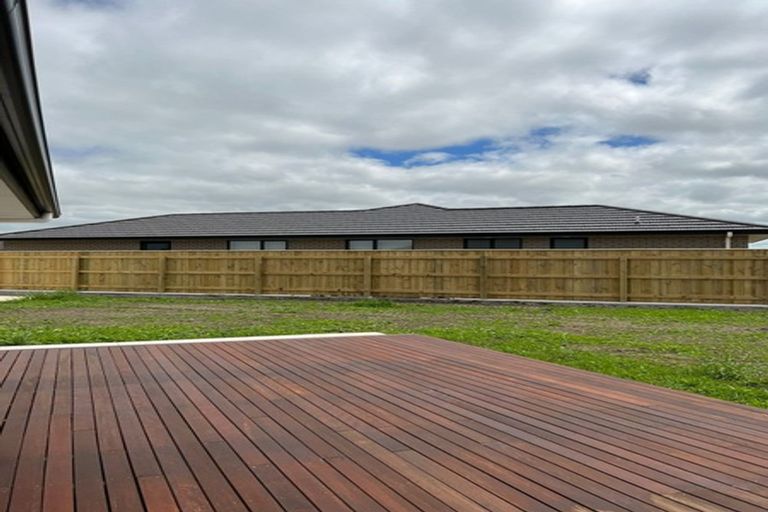 Photo of property in 32 County Drive, Hawera, 4610