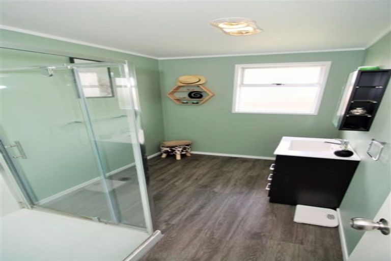 Photo of property in 32 Edinburgh Street, Tokoroa, 3420